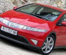 Стекло противотуманной фары. Honda Civic, FD1 Двигатели: N22A2, L13Z1, P6FD1, K20Z4, R18A2