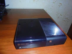Microsoft Xbox 360 E 250Gb ����