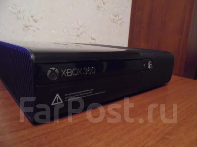 Microsoft Xbox 360 E 250Gb ����