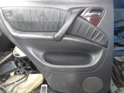Обшивка двери. Mercedes-Benz M-Class, W163