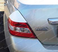 Накладка на фару. Nissan Tiida Latio, SNC11, SC11, SJC11