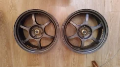 Black Racing. 7.0x17", 4x114.3, ET45 ����