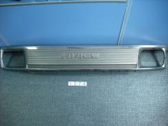 Решетка радиатора. Toyota Regius Ace, RZH112K, LH109, LH129, LH119, LH125, LH115, RZH125, RZH102V, LH123, LH102, LH113, LH110, LH140, RZH124, RZH102...