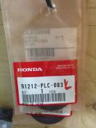 Сальник. Honda: Civic Ferio, Integra SJ, Stream, Domani, Partner, FR-V, Capa, Accord, HR-V, Civic, Edix, Integra, City, Logo Двигатели: D17A2, D16B7...