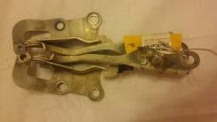 Крепление капота. Toyota Ipsum, ACM21, ACM21W, ACM26, ACM26W Toyota Picnic, ACM20, ACM20R, ACM21, CLM20 Toyota Picnic Verso, ACM20, ACM21, CLM20 Toyot...