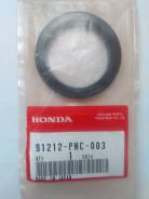 Сальник коленвала. Honda: Accord, Element, Accord Tourer, Stream, Civic, Crossroad, Elysion, CR-V, Odyssey, FR-V, Edix, Integra, Stepwgn Двигатели: J3...