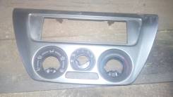Консоль центральная. Mitsubishi Lancer Cedia, CS2A Двигатель 4G15
