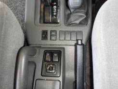Консоль центральная. Isuzu Bighorn, UBS73GW