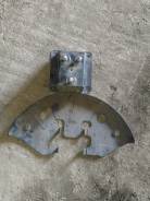Крепление запасного колеса. Toyota Cami Daihatsu Terios