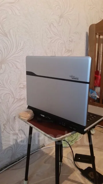 Fujitsu Siemens Amilo Pi 1536. 15.4", ��� 2048 ��, ���� 250���, WiFi: 1 ����