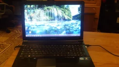 Samsung RC520. 15.6", 2,1����, ��� 3072 ��, ���� 250���, WiFi: 1, Bluetooth: 1, ����������� �� 3��. ����