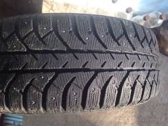 Bridgestone Ice Cruiser 7000. Зимние, шипованные, износ: 10%, 4 шт