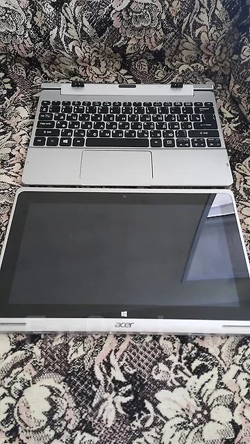 Acer Aspire Switch 10. 10.1", 1,3����, ��� 2048 ��, ���� 64���, WiFi: 1, Bluetooth: 1, ����������� �� 5��. ����