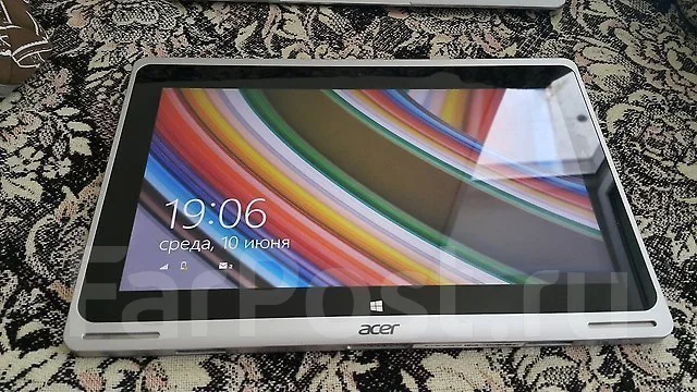 Acer Aspire Switch 10. 10.1", 1,3����, ��� 2048 ��, ���� 64���, WiFi: 1, Bluetooth: 1, ����������� �� 5��. ����