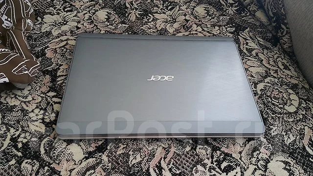 Acer Aspire Switch 10. 10.1", 1,3����, ��� 2048 ��, ���� 64���, WiFi: 1, Bluetooth: 1, ����������� �� 5��. ����