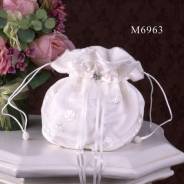 Сумочки и клатчи.