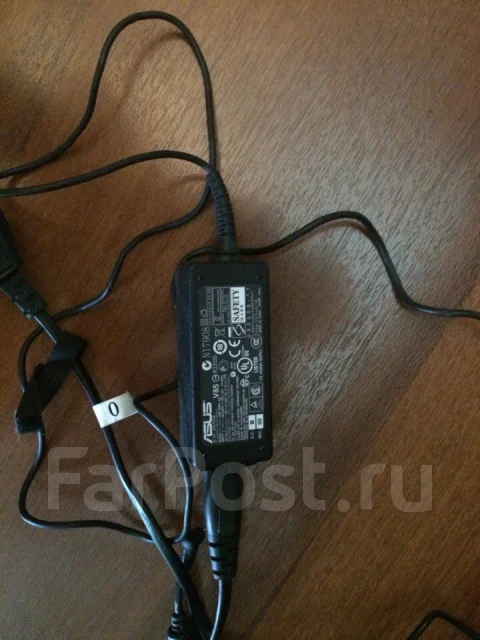 Asus Eee PC 1005P. 10.1", 1,7����, ��� 2048 ��, ���� 160���, WiFi: 1, ����������� �� 11��. ����
