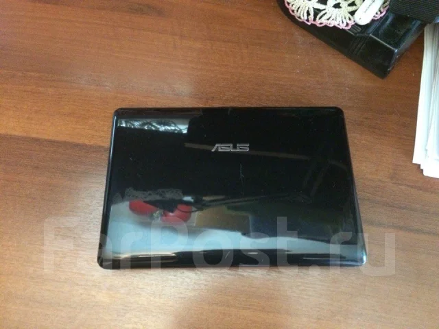 Asus Eee PC 1005P. 10.1", 1,7����, ��� 2048 ��, ���� 160���, WiFi: 1, ����������� �� 11��. ����