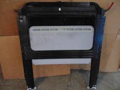 Крышка люка. Volkswagen Passat, 3B3, 3B6 Двигатели: ALT, ALZ, AMX, APR, AQD, ATQ, AVB, AVF, AWL, AWM, AWT, AWX, AZM, BAU, BDG, BDH, BDN, BDP, BFF, BGC...