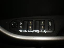 Кнопка управления дверями. Peugeot 308
