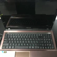 Asus K53SD. 15.6", 2,3����, ��� 2048 ��, ���� 330���, WiFi: 1, Bluetooth: 1, ����������� �� 3��. ����