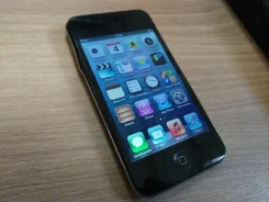 Apple iPod touch 4. ����