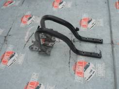 Крепление крышки багажника. Toyota Chaser, GX100, GX81, GX60, GX71, JZX100, GX90, GX61, GX105