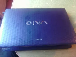 Sony VAIO PCG-71812V. 15.5", 2,3����, ��� 4 ��, ���� 500���, WiFi: 1, Bluetooth: 1, ����������� �� 3��. ����