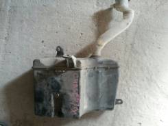 Бачок стеклоомывателя. Toyota Cresta, JZX91, JZX90, JZX93, JZX105, GX105, JZX100, JZX101, GX90, SX90, LX90, GX100, LX100 Toyota Crown, GBS12 Toyota Ma...