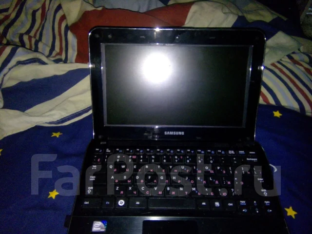 Samsung NF210. 10.1", 1 660����, ��� 1024 ��, ���� 250���, WiFi: 1, Bluetooth: 1 ����