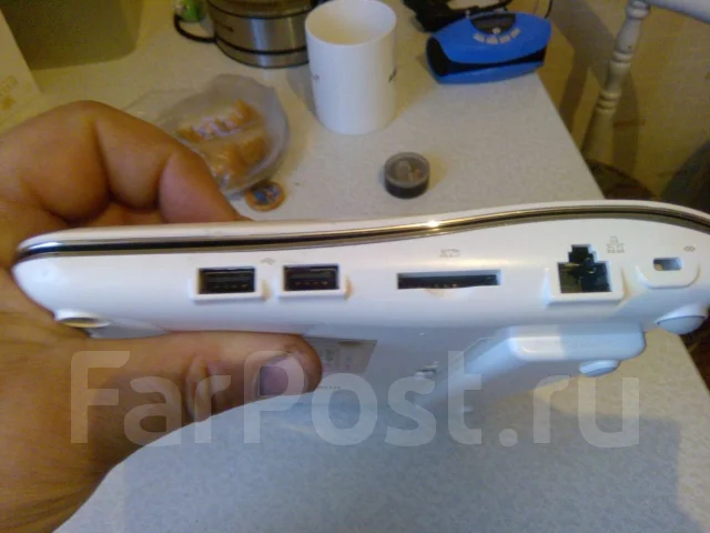 Samsung NF210. 10.1", 1 660����, ��� 1024 ��, ���� 250���, WiFi: 1, Bluetooth: 1 ����