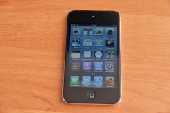 Apple iPod touch 4. ����