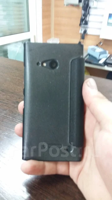 Nokia Lumia 735 ����