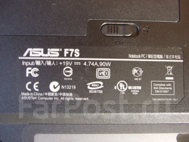 Asus F7Se. 17", ��� 2048 ��, ���� 160���, WiFi: 1, Bluetooth: 1 ����