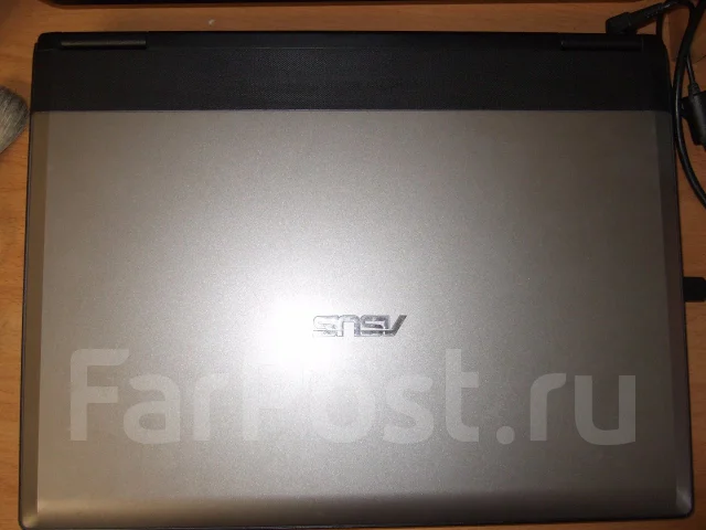 Asus F7Se. 17", ��� 2048 ��, ���� 160���, WiFi: 1, Bluetooth: 1 ����