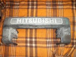 Накладка на дугу. Mitsubishi Delica, P35W Двигатель 4D56