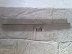 Панель замка багажника. Honda Stepwgn, RF3 Двигатель K20A