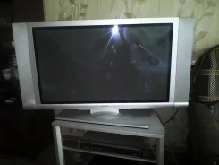 Hitachi. ������