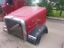 Капот. Freightliner Classic