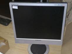 Samsung SyncMaster 713BM. 17 дюймов (43 см)