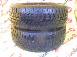 Kumho I'Zen WIS KW19. Зимние, шипованные, износ: 50%, 2 шт