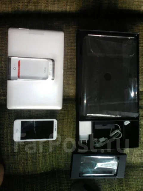 Asus PadFone 2 64Gb. �/� ����