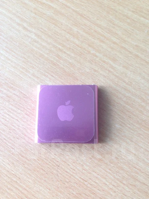 Apple iPod nano. ����