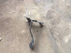 Капот. Toyota RAV4, ACA38, ACA36, GSA33, ALA30, ACA30, ACA31, GSA38, ACA33 Двигатели: 2GRFE, 2AZFE, 1AZFE, 2ADFHV, 2ADFTV