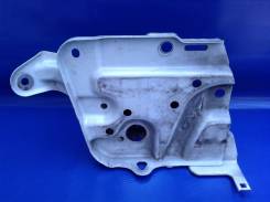 Кронштейн под аккумулятор. Honda Fit, GD4, GD3, GD2, GD1, LA-GD3, UA-GD4, LA-GD4, DBA-GD2, CBA-GD4, LA-GD1, UA-GD2, UA-GD3, DBA-GD1, LA-GD2, DBA-GD4...