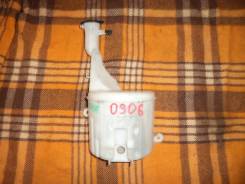 Бачок стеклоомывателя. Toyota Vitz, SCP10, SCP13, NCP10 Двигатели: 1SZFE, 2NZFE, 2SZFE