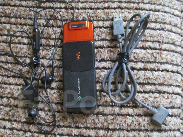 Sony Ericsson Walkman W580i. �/� ����