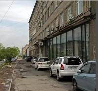 Сдается помещение под офис или склад во Владивостоке. 16 кв. м., улица Нерчинская 10, р-н Центр. Дом снаружи