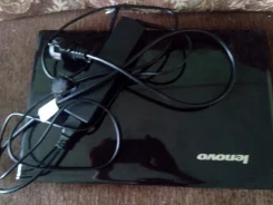 Lenovo G585. 15.6", 1,4����, ��� 2048 ��, ���� 320���, WiFi, Bluetooth, ����������� �� 5��. ����