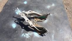 Крепление капота. Toyota Allion, ZZT245, ZZT240, NZT240, AZT240 Toyota Premio, ZZT240, NZT240, AZT240, ZZT245 Двигатели: 1NZFE, 1AZFSE, 1ZZFE